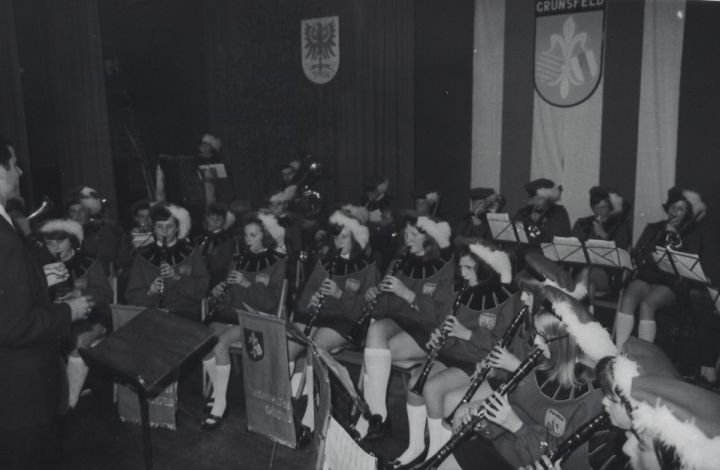 Gruensfeld1962