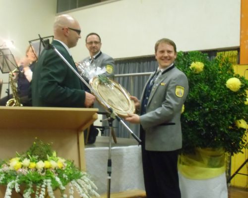 Gruensfeld2014